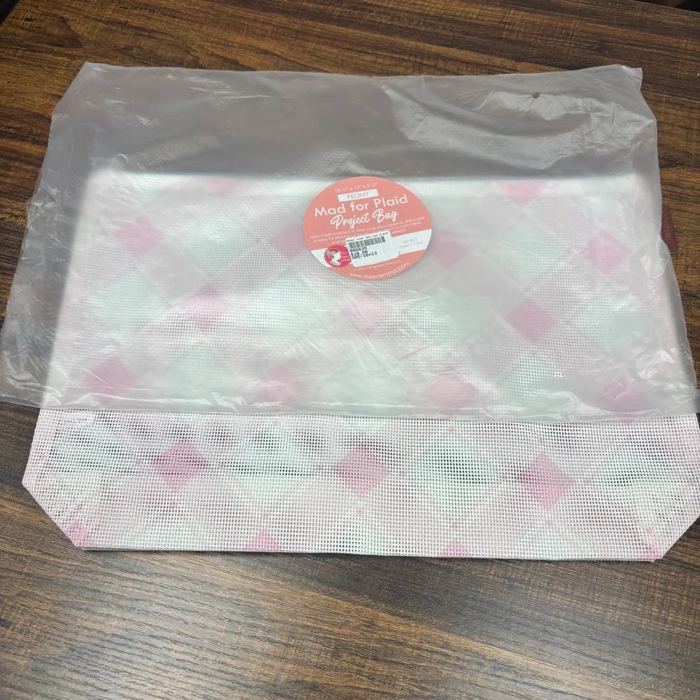 It's Sew Emma Mad for Plaid Project Bag Peony Pink Nylon Mesh Zipper Pouch New